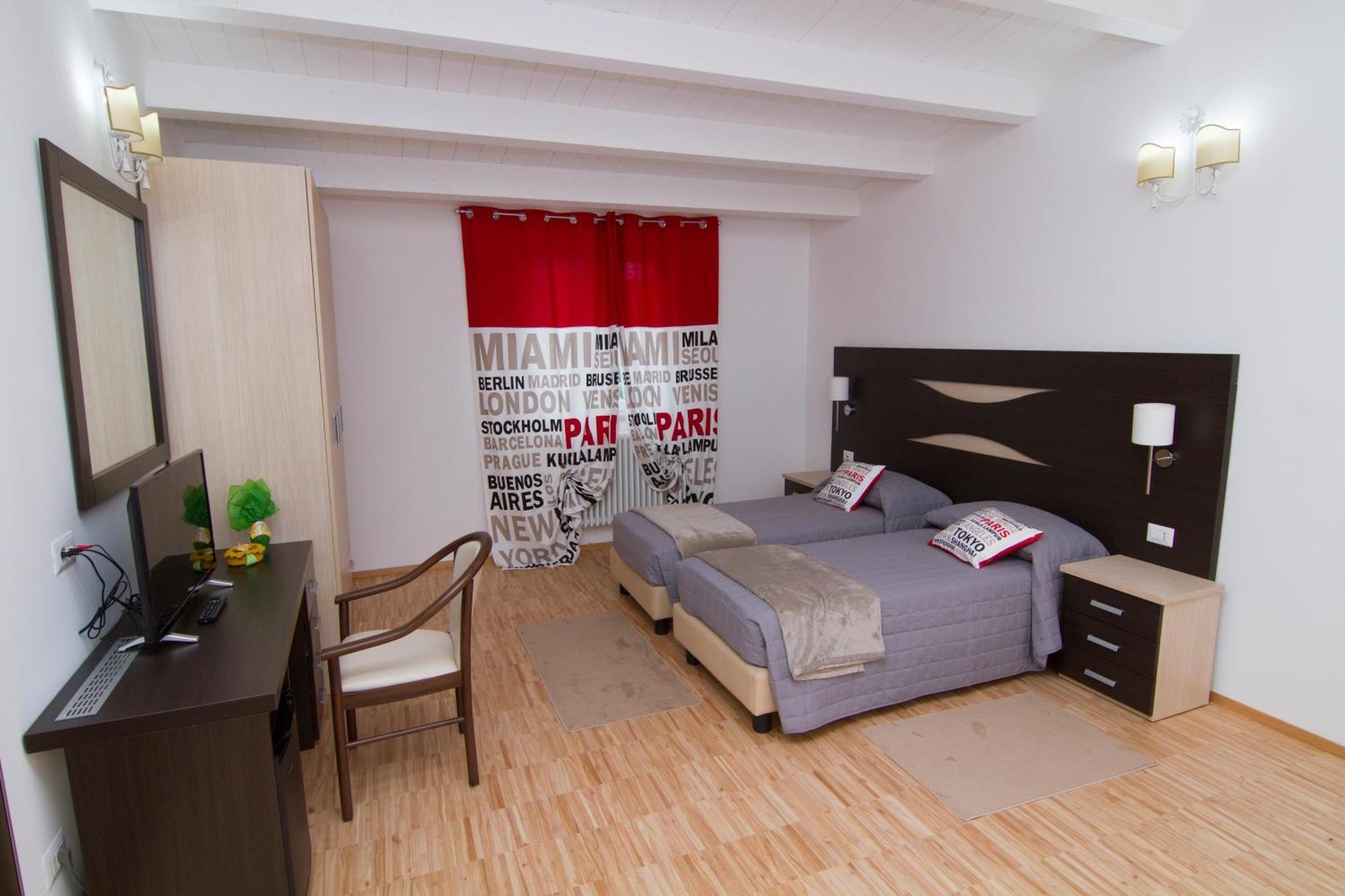 Al Bastione Relais Suite & Rooms Gravina in Puglia Exterior photo